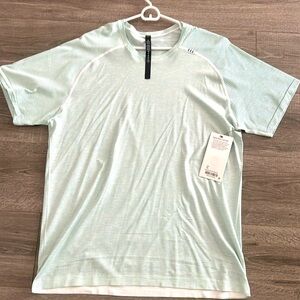 Lululemon Metal Vent Tech Short Sleeve size XL